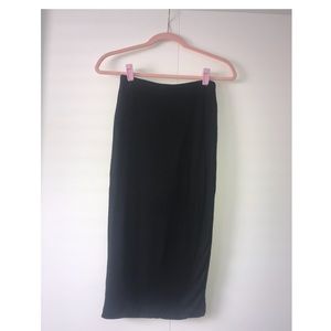 Basic pencil skirt